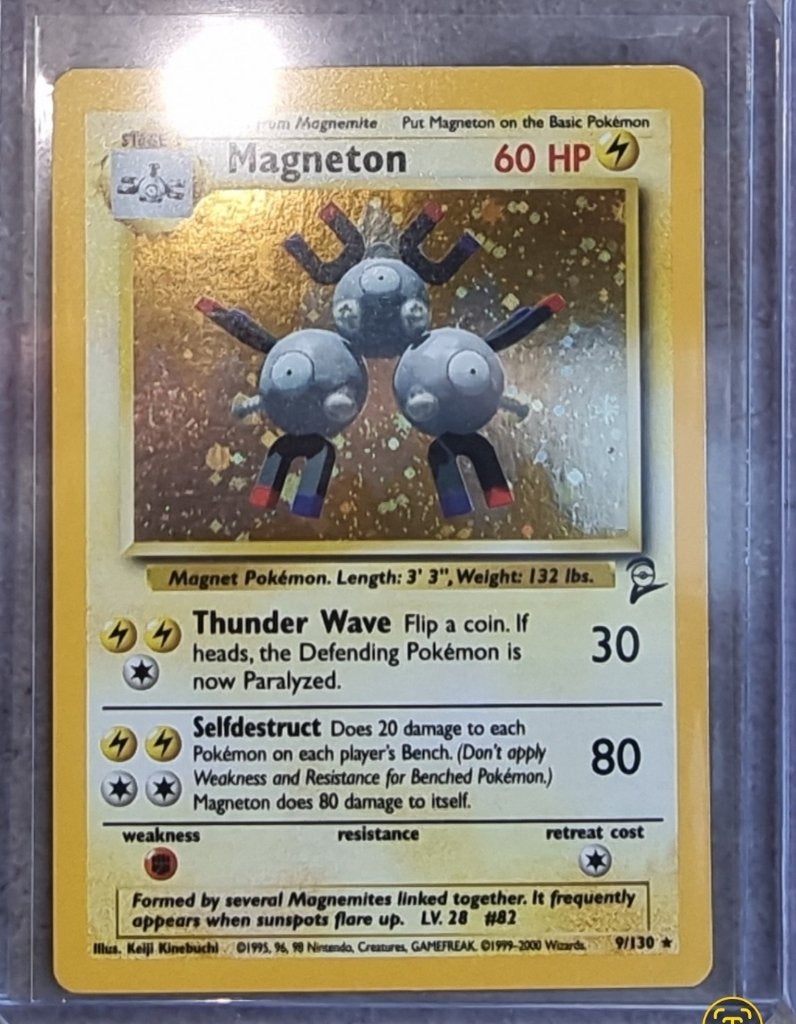 Magneton base 2 holo, Ophalen of Verzenden, Zo goed als nieuw, Losse kaart, Foil