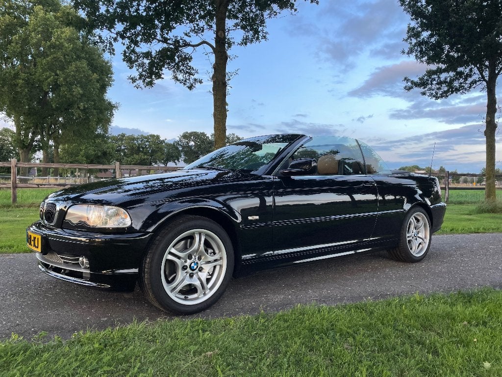 BMW 3-Serie 3.0 CI 330 Cabriolet AUT 2002 Zwart, Auto's, Automaat, 1595 kg, Cabriolet, 4 stoelen