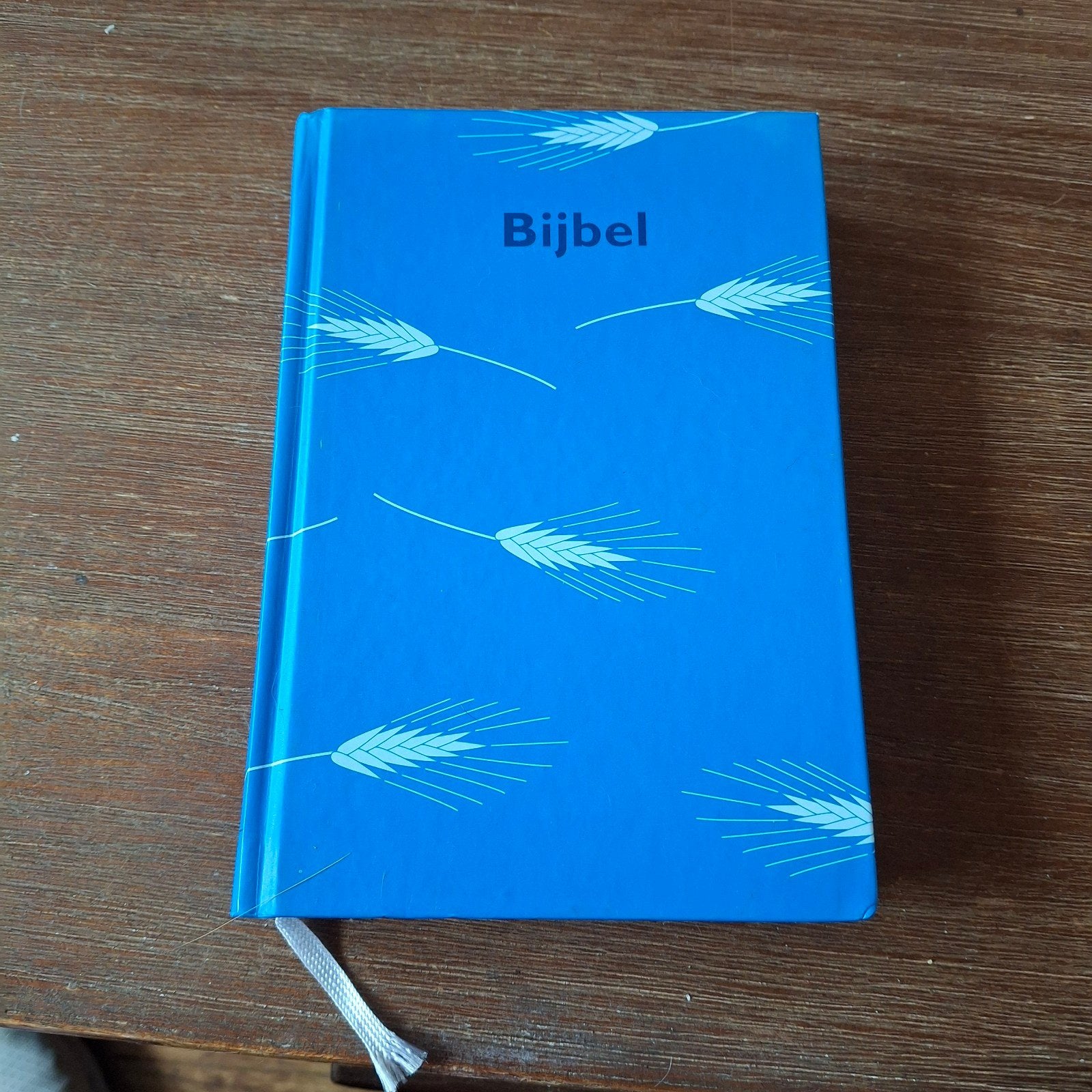 Bijbel - Blauwe editie met korenaren, Boeken, Verzenden, Zo goed als nieuw, Diverse auteurs, Christendom | Katholiek