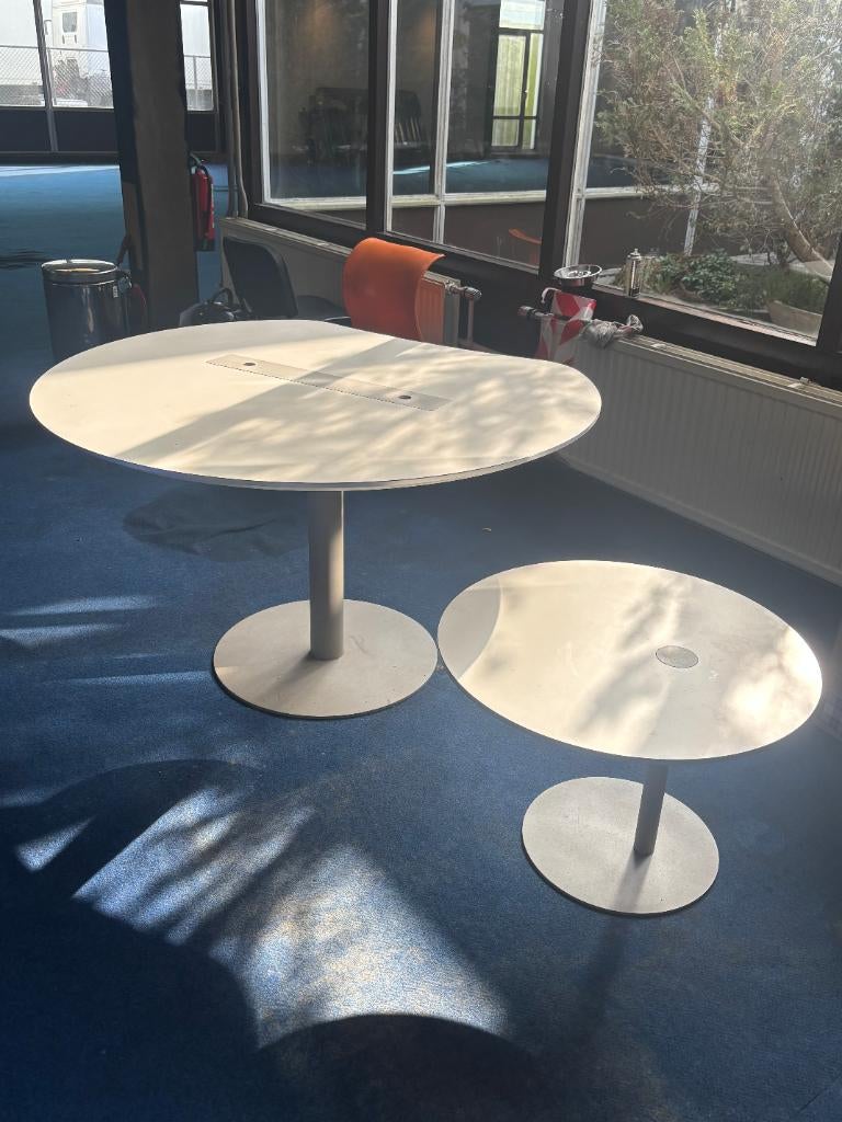 BUREAU / COMPUTER TAFEL, Ophalen, Zo goed als nieuw