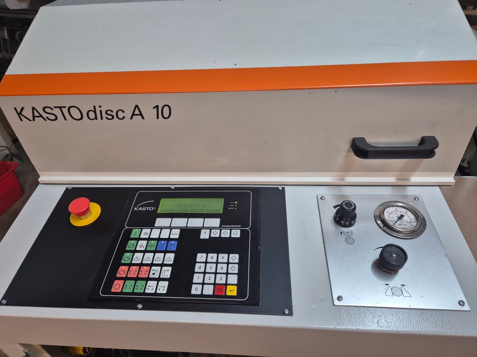 Kasto volautomatische afkortzaag, Ophalen