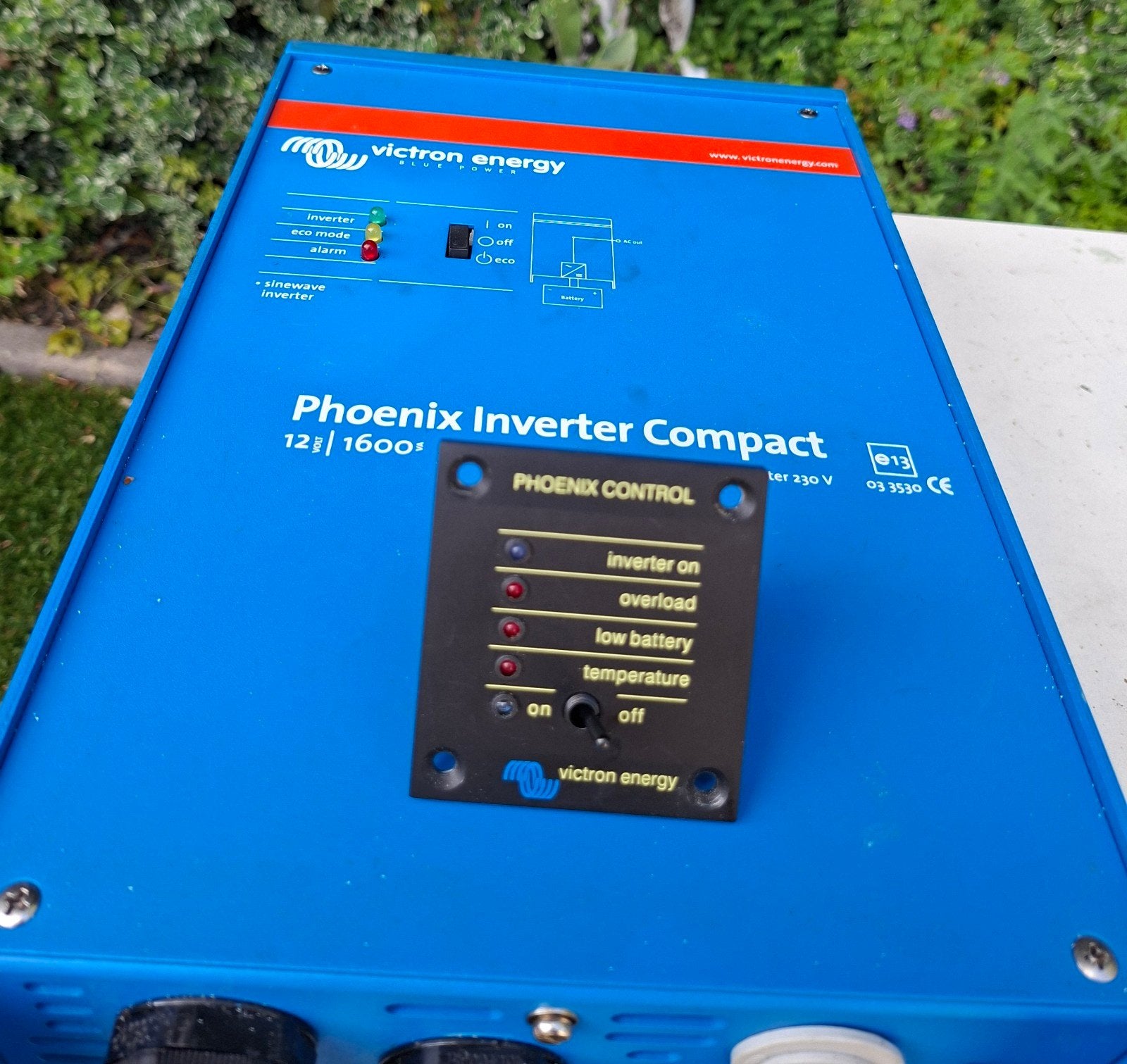 Victron Energy Phoenix Inverter Compact 12V 1600W, Ophalen