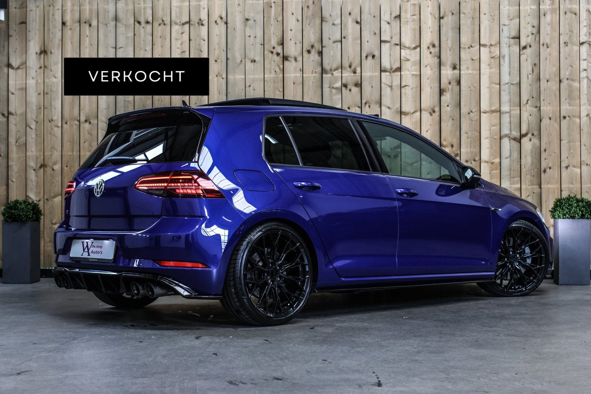 Volkswagen Golf 2.0 TSI 4Motion R *Akra*Pano*Dynaudio*DCC*Ca, Automaat, Gebruikt, 4 cilinders, 1984 cc