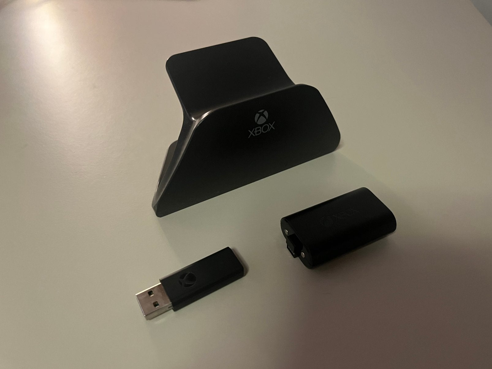 Maak je Xbox controller draadloos: usb, batterij en houder, Xbox One, Overige typen, Ophalen of Verzenden, Zo goed als nieuw