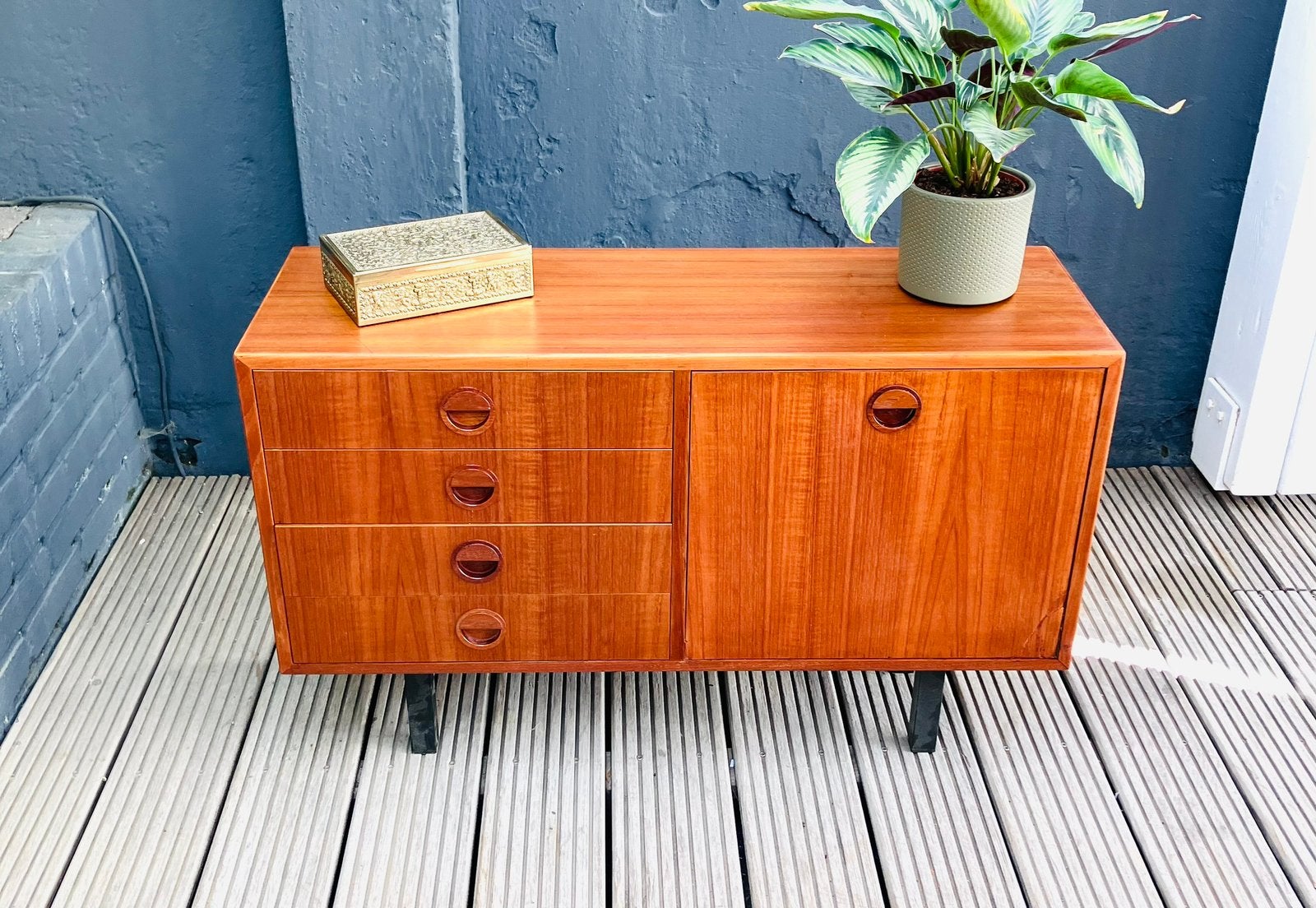 Prachtig vintage dressoir uit Denemarken. HG Møbler, Ophalen, Met deur(en), 50 tot 100 cm, Zo goed als nieuw