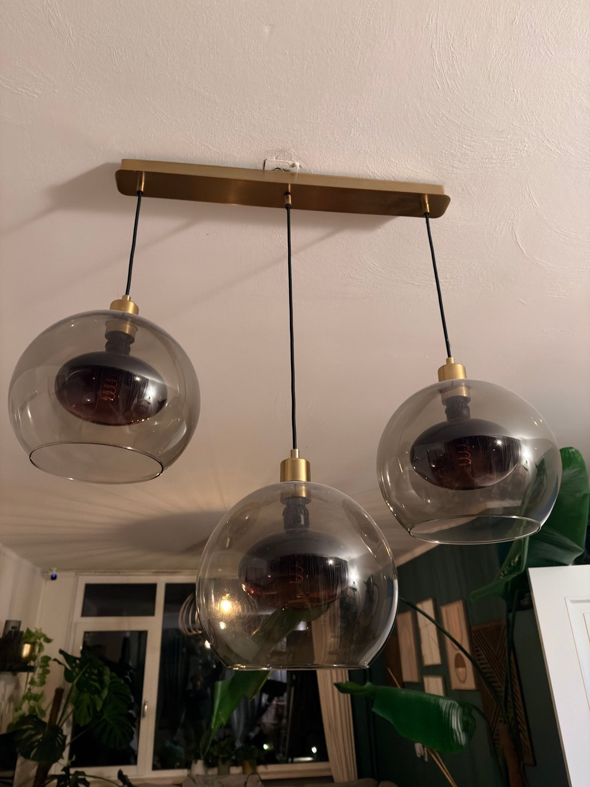 For sale: Modern pendant lamp with 3 smoked glass bulbs, Ophalen, Gebruikt, Glas, E27 (groot)