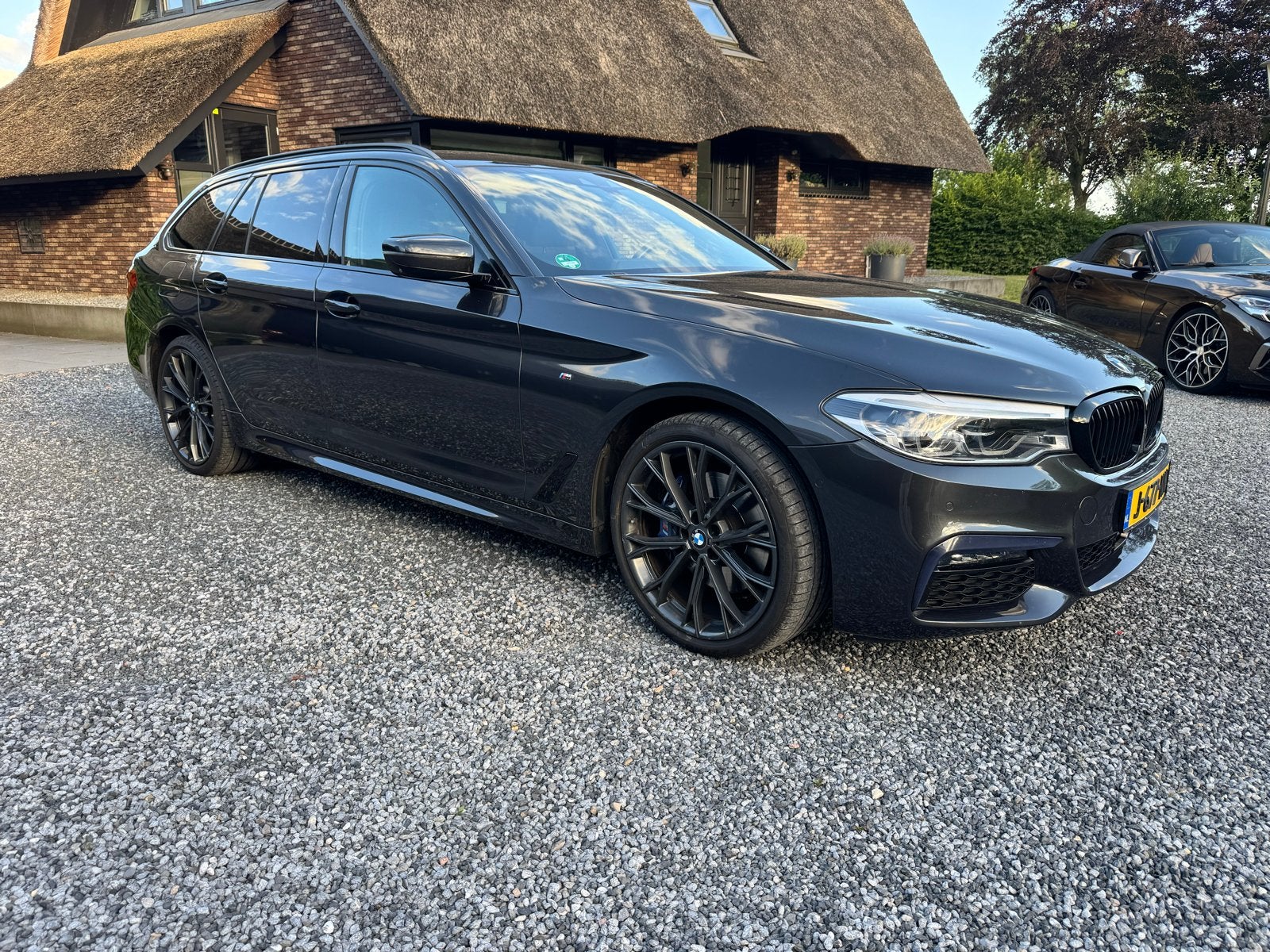 BMW 5-Serie 530i 252pk Aut. 2020 Grijs, Auto's, BMW, Achterwielaandrijving, 4 cilinders, 2000 kg, Zwart