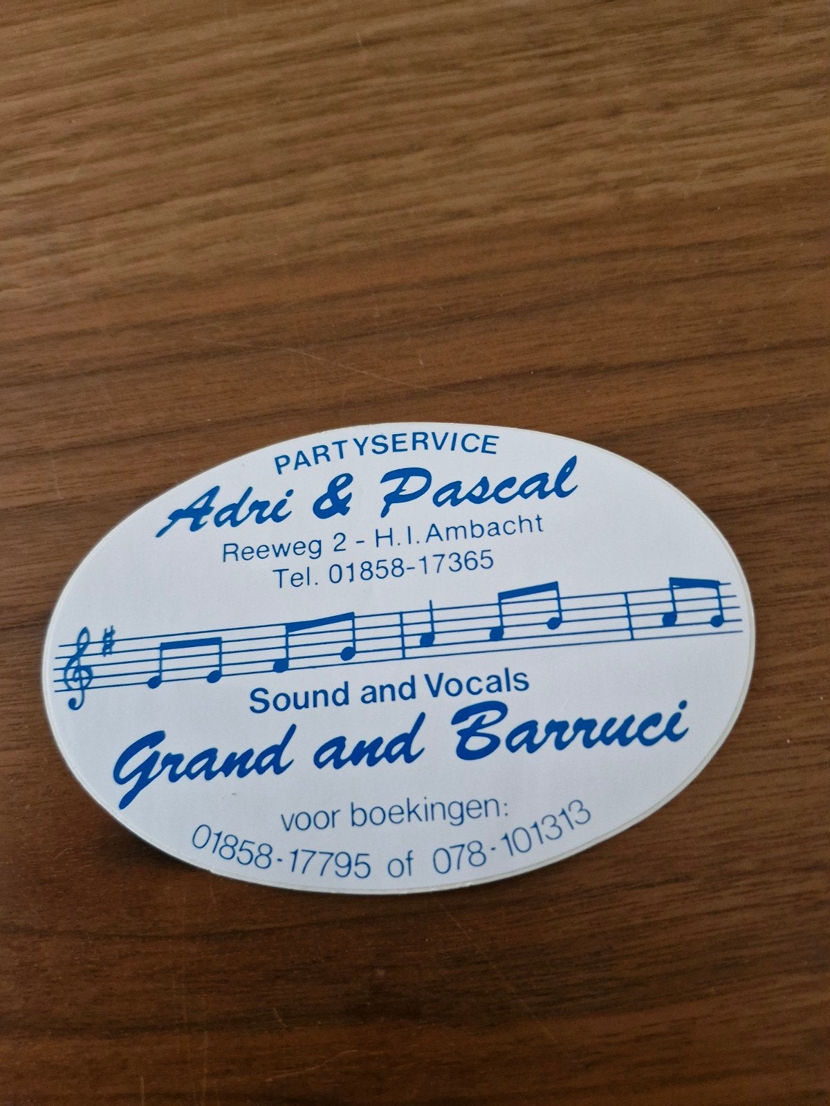 1396 Sticker Adri & Pascal Partyservice 12x7 cm, Ophalen of Verzenden, Zo goed als nieuw, Overige typen