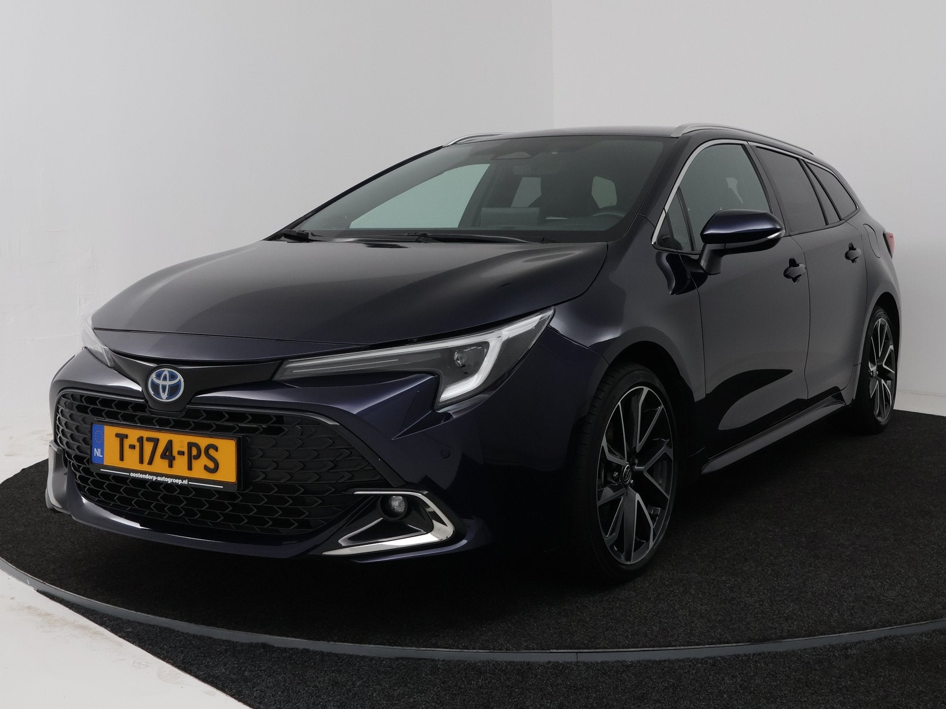 Toyota Corolla Touring Sports Hybrid 140 Executive, 12 maanden, Gebruikt, 4 cilinders, Blauw