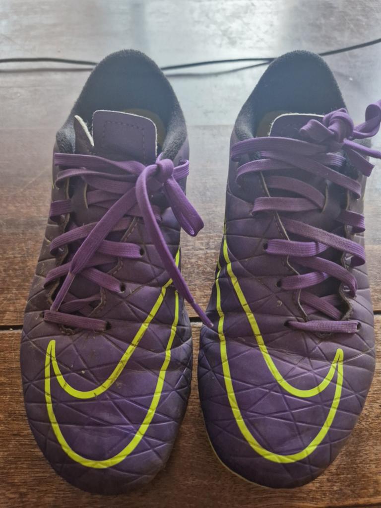 Nike Hypervenom voetbalschoenen paars/geel, Maat XS of kleiner, Ophalen of Verzenden, Gebruikt, Schoenen