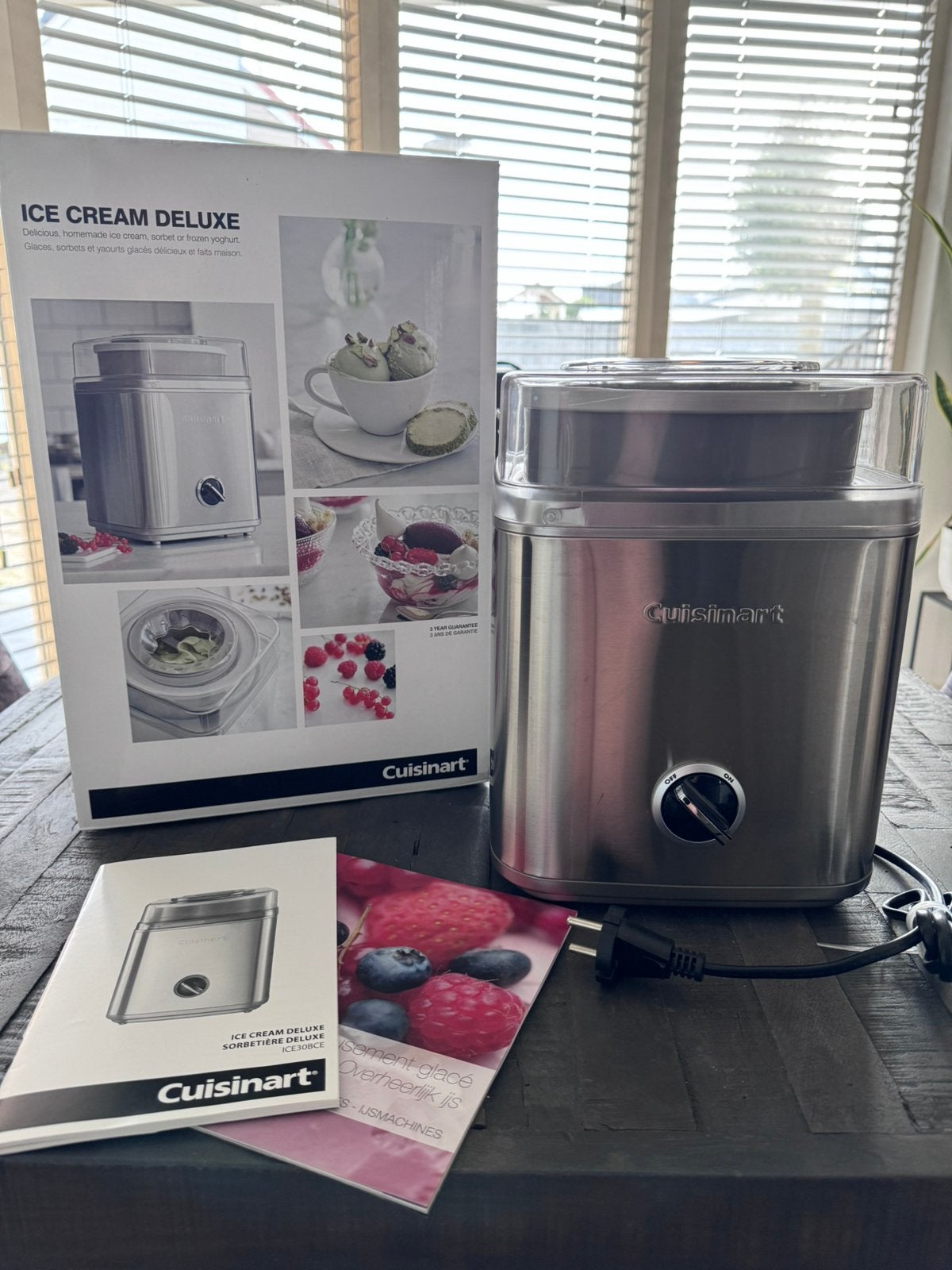 Cuisinart De Luxe Ijsmachine ICE30BCE, Ophalen, Zo goed als nieuw, Zelfvriezend