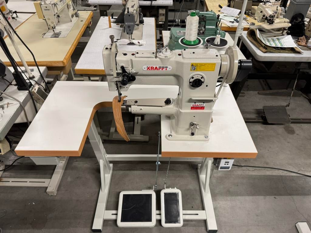 Industriele naaimachine vrije arm 3voudig transport, Hobby en Vrije tijd, Naaimachines en Toebehoren, Overige merken, Kraft, Kraft