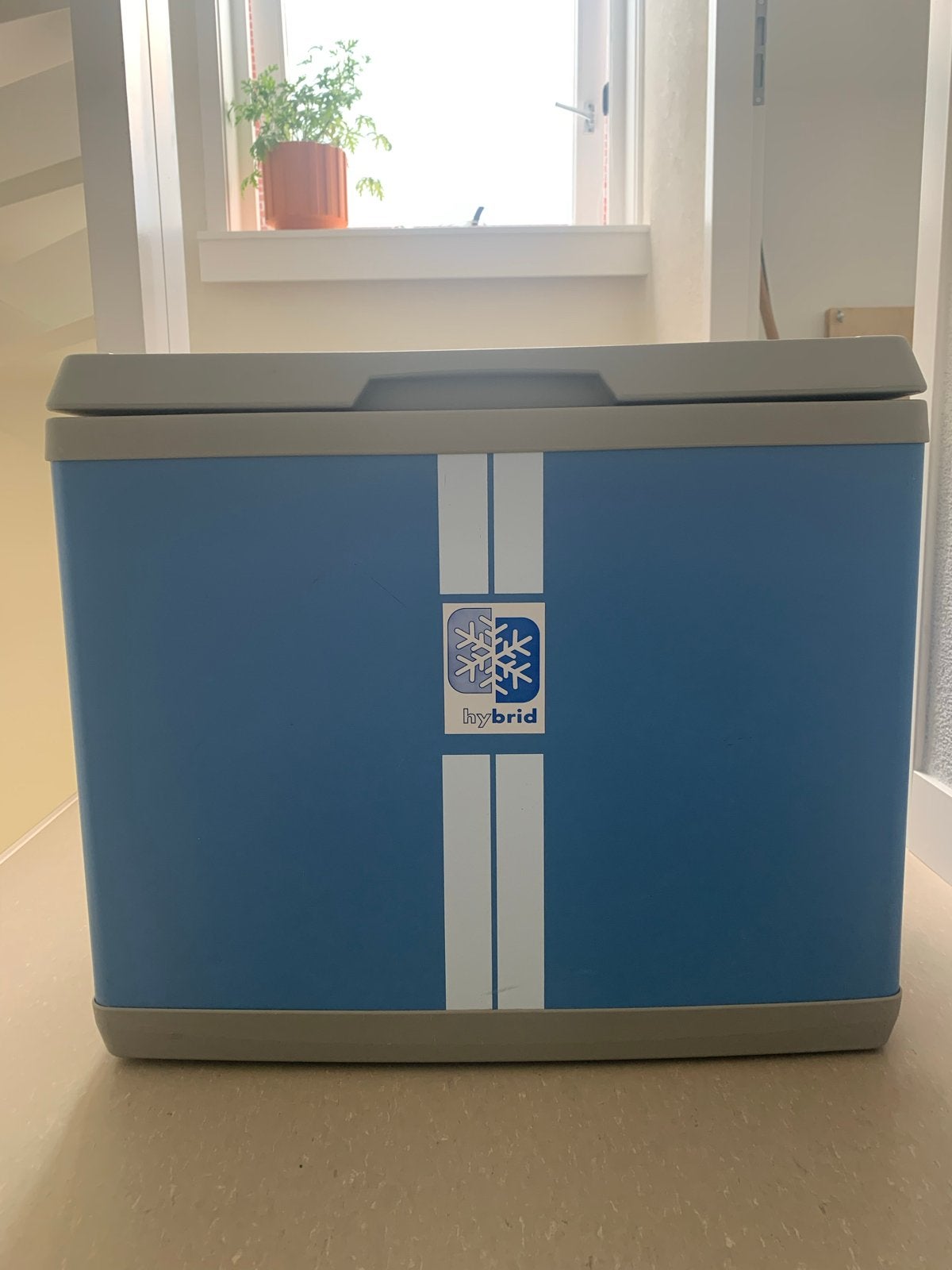 MOBICOOL B40 Hybride Koelbox - 40L, Ophalen of Verzenden, Zo goed als nieuw, Koelbox, Compressor
