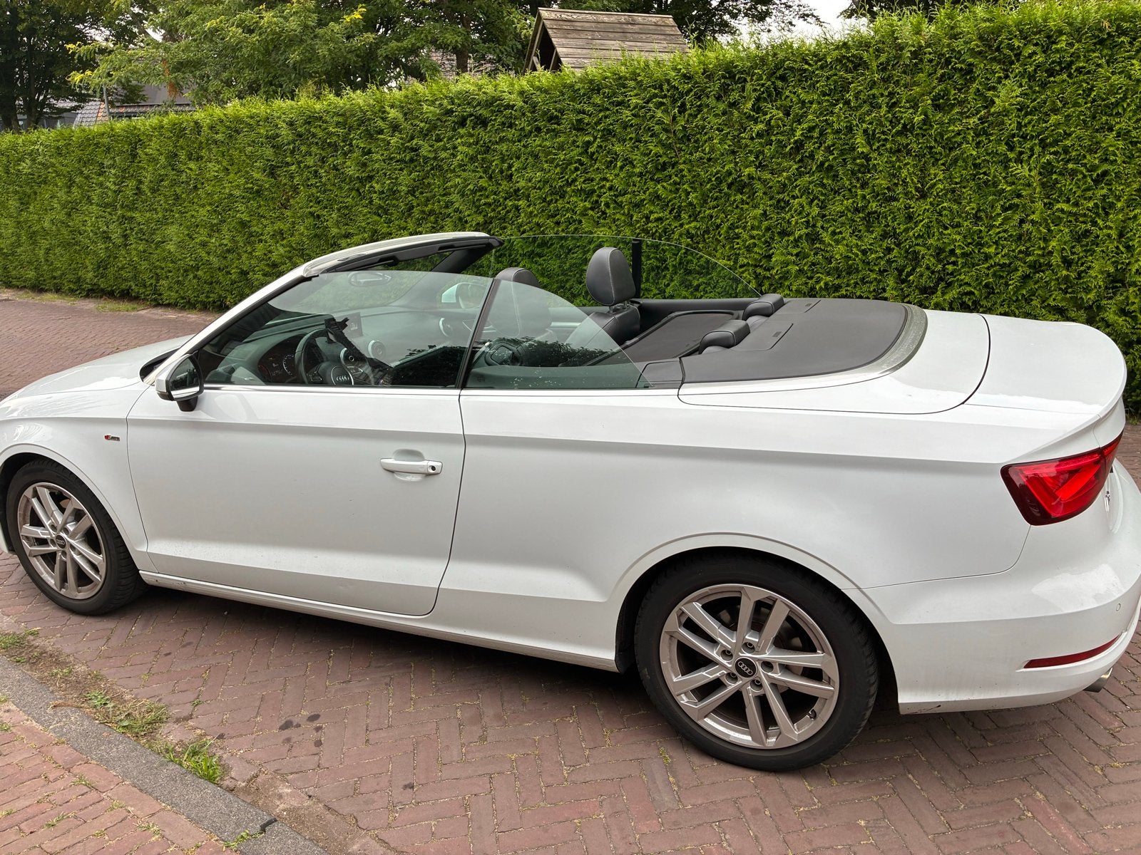 Audi A3 Cabrio 1.4 TSFI S-tronic/Audi TT cabrio RHD S-tronic, Auto's, Audi, 125 pk, Cabriolet, 4 stoelen, Leder en Stof