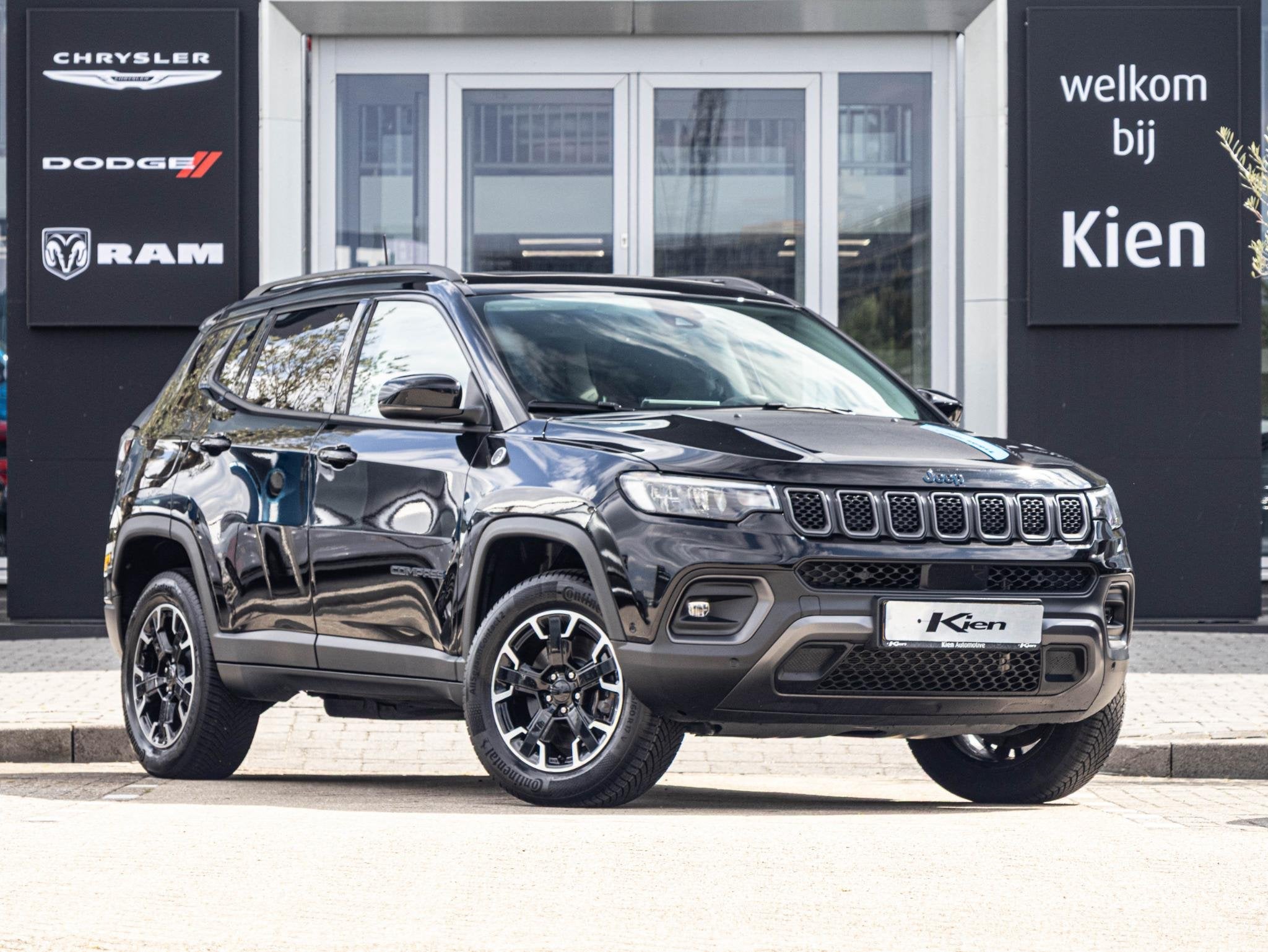 Jeep Compass 4xe 240 Plug-in Hybrid Electric Trailhawk | Pan, Automaat, Euro 6, 4 cilinders, Leder en Stof