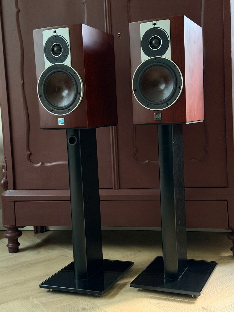 Dali Rubicon 2 Luidsprekers met stands in mint staat, Audio, Tv en Foto, Luidsprekers, Ophalen, Basreflex, Zo goed als nieuw, 60 tot 120 watt