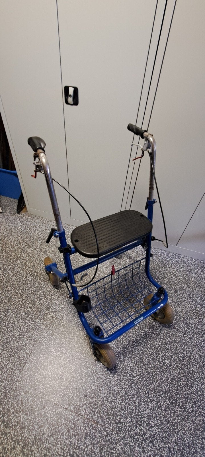 rollator met handrem, Diversen, Ophalen, Gebruikt