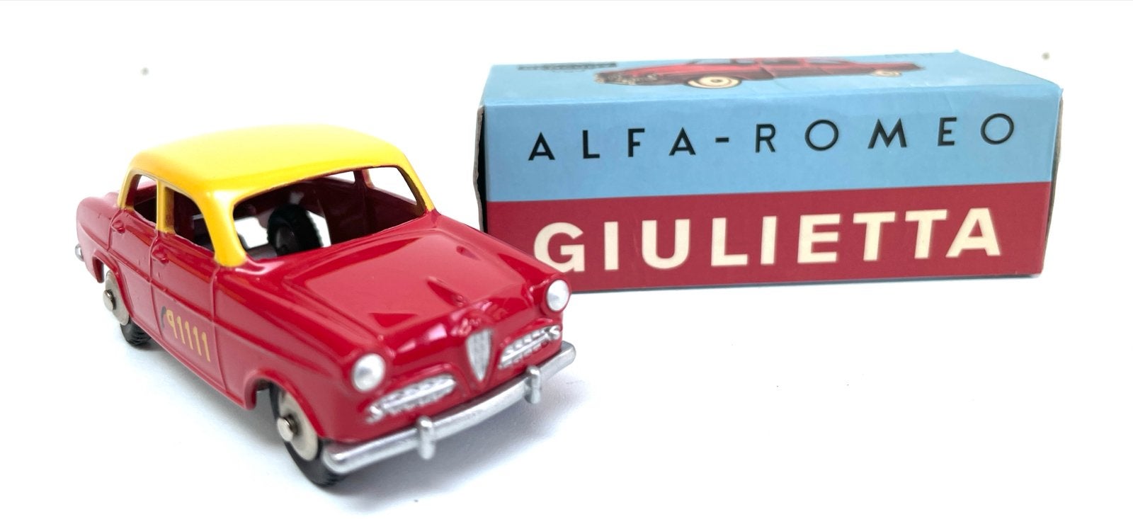 Mercury Alfa Romeo Giulietta - Rood/Geel - Made in China, Hobby en Vrije tijd, Modelauto's | 1:43, Ophalen of Verzenden, Zo goed als nieuw
