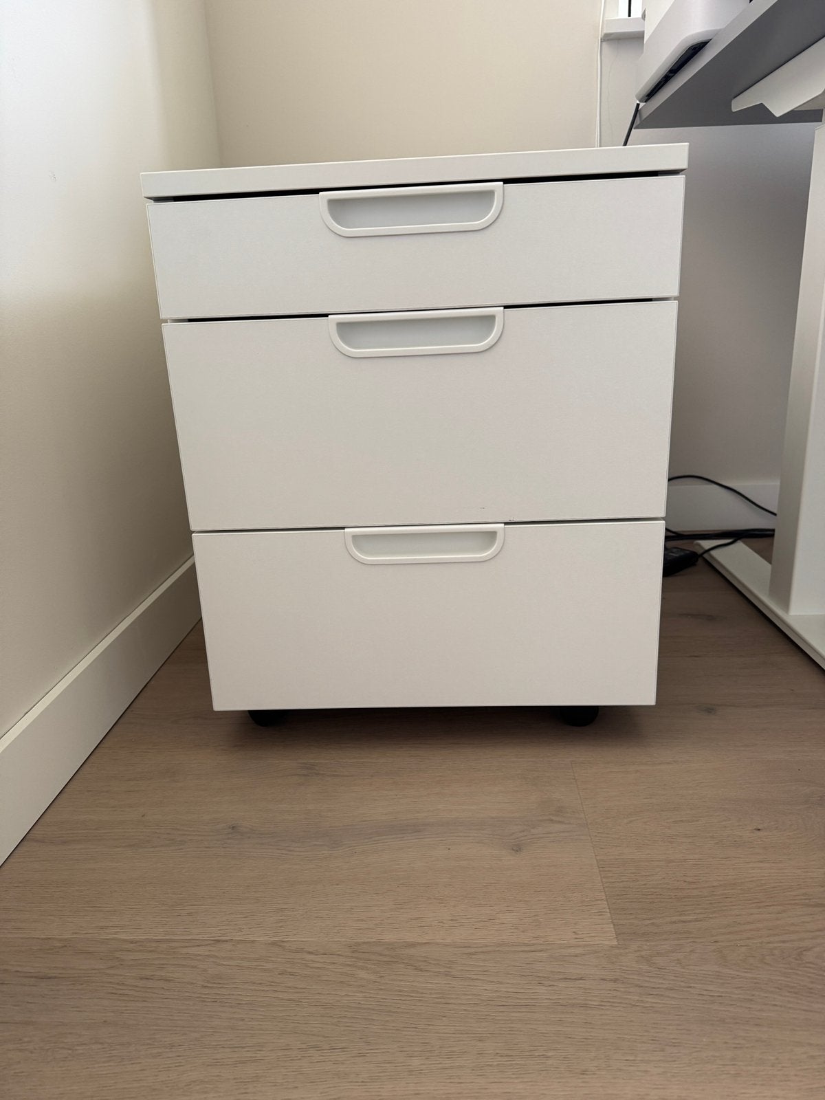 IKEA GALANT Ladeblok op wielen met cijferslot, Ophalen, Overige materialen, Minder dan 50 cm, Zo goed als nieuw