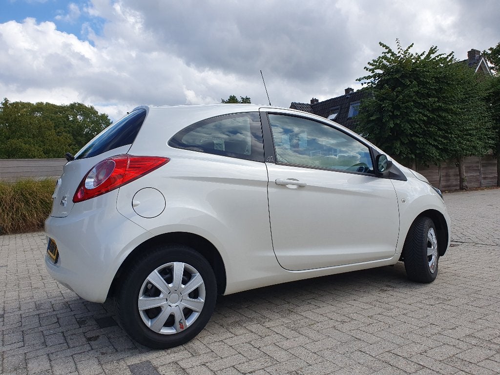 Foto 3 van Ford Ka 1.2 51KW 2009 Wit