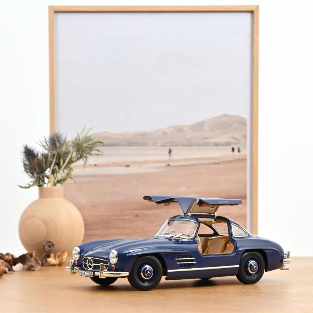 Mercedes-Benz 300 SL 1954 Blue / 1:18 / Norev, Hobby en Vrije tijd, Modelauto's | 1:18, 70-72 avenue de Bohlen 69120 Vaulx-en-Velin