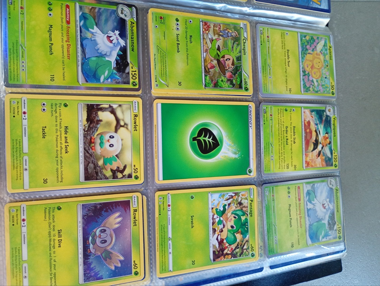 Verzameling pokémon kaarten (zonder neppe) in pikachu map, Ophalen of Verzenden, Zo goed als nieuw, Boek of Catalogus