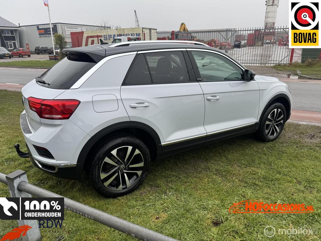 Volkswagen T-Roc 1.5 TSI United Style AUTOMAAT / TREKHAAK LU, Stof, 4 cilinders, Wit, Bedrijf