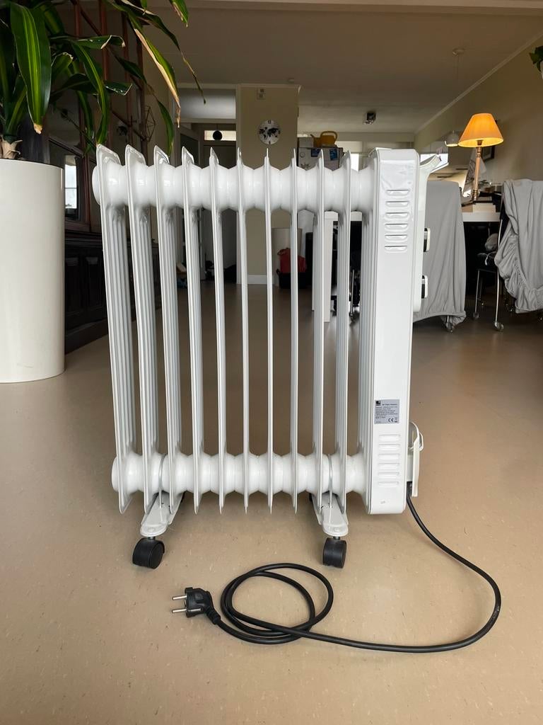 Sencys olieradiator 2500W, Doe-het-zelf en Verbouw, Ophalen, 30 tot 80 cm, Radiator, Minder dan 60 cm