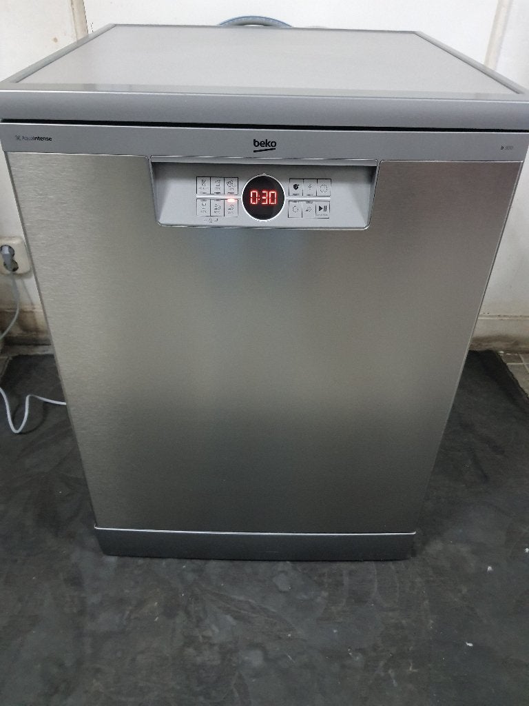 Beko RVS Vrijstaande vaatwasser werkt Perfect (2 jaar oud), Ophalen, Voorspoelprogramma, Minder dan 85 cm