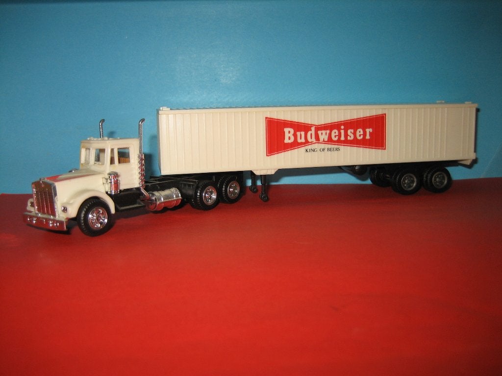 USA  Budweiser-Bier  KENWORTH  met oplegger  Herpa, Hobby en Vrije tijd, Ophalen of Verzenden, Zo goed als nieuw, Bus of Vrachtwagen