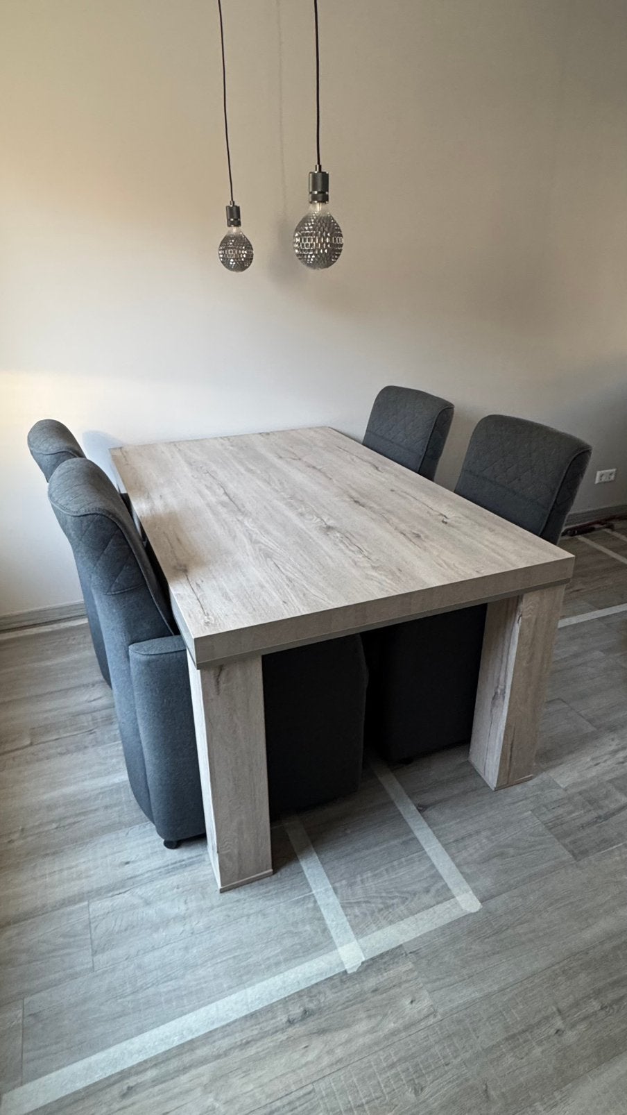 Moderne eettafel met stoellen en dressoir, Huis en Inrichting, Ophalen, Zo goed als nieuw, 4 tot 6 stoelen