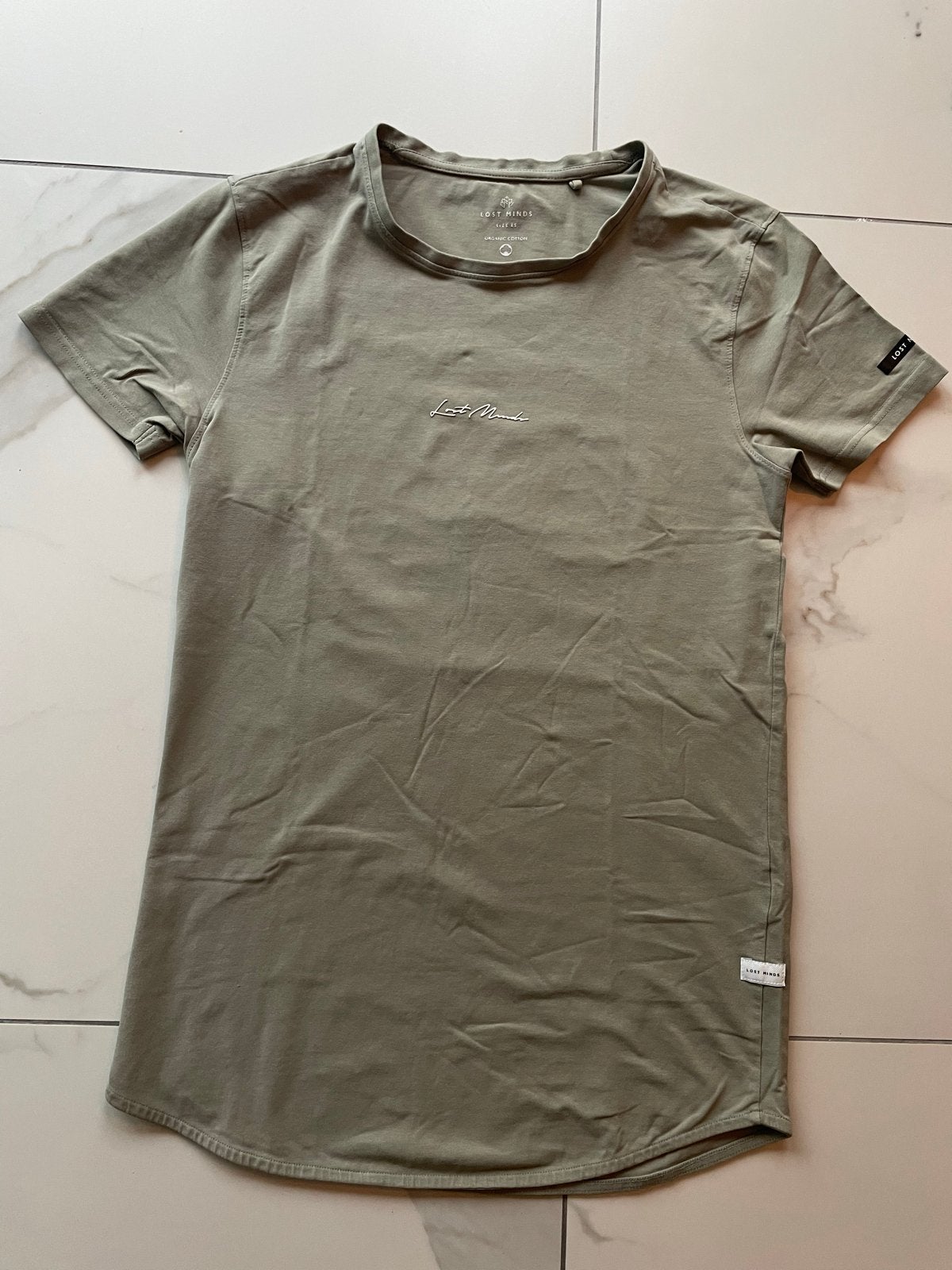 Lost Minds T-shirt heren XS - Legergroen/khaki, Kleding | Heren, T-shirts, Ophalen of Verzenden, Zo goed als nieuw, Maat 46 (S) of kleiner