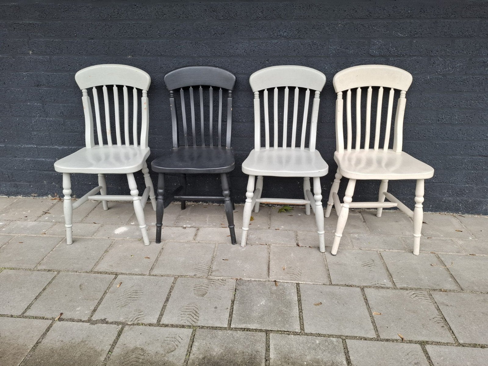 4 houten stoelen, per stuk €7,50, Huis en Inrichting, Ophalen, Gebruikt, Overige kleuren, Vier