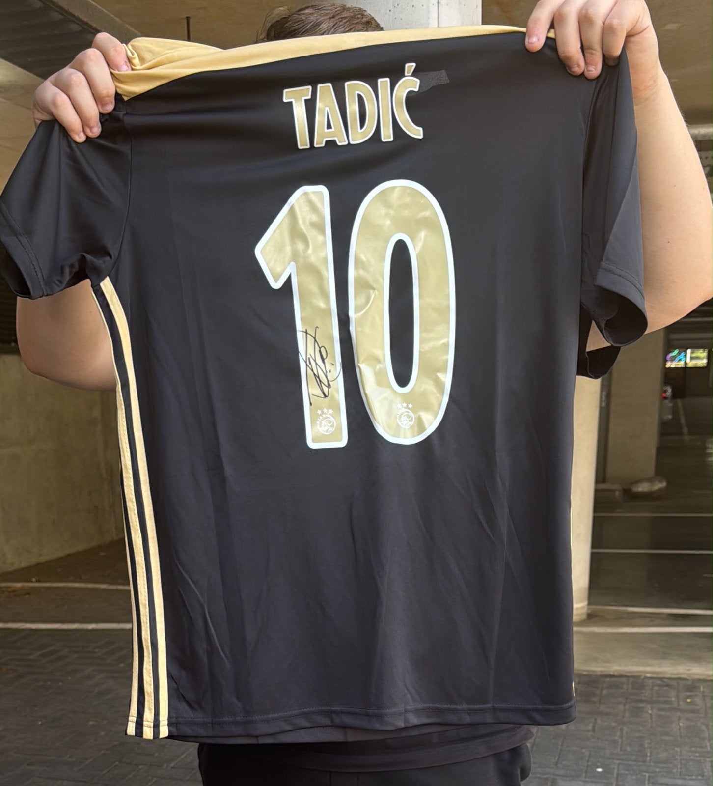 Gesigneerd Ajax Tadic shirt - Maat M, Maat M, Ophalen of Verzenden, Zo goed als nieuw, Shirt