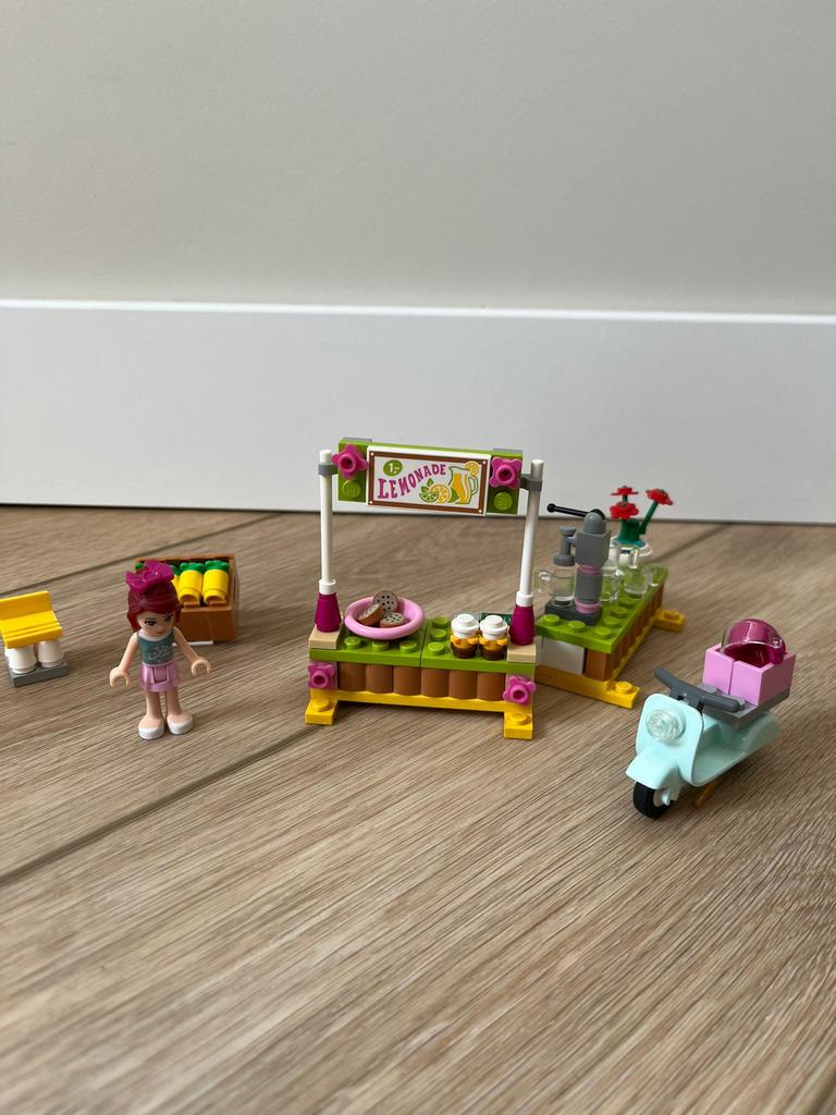 LEGO Friends Mia's Limonadekraam - 41027, Inclusief minifiguren, Gebruikt, Lego, Friends