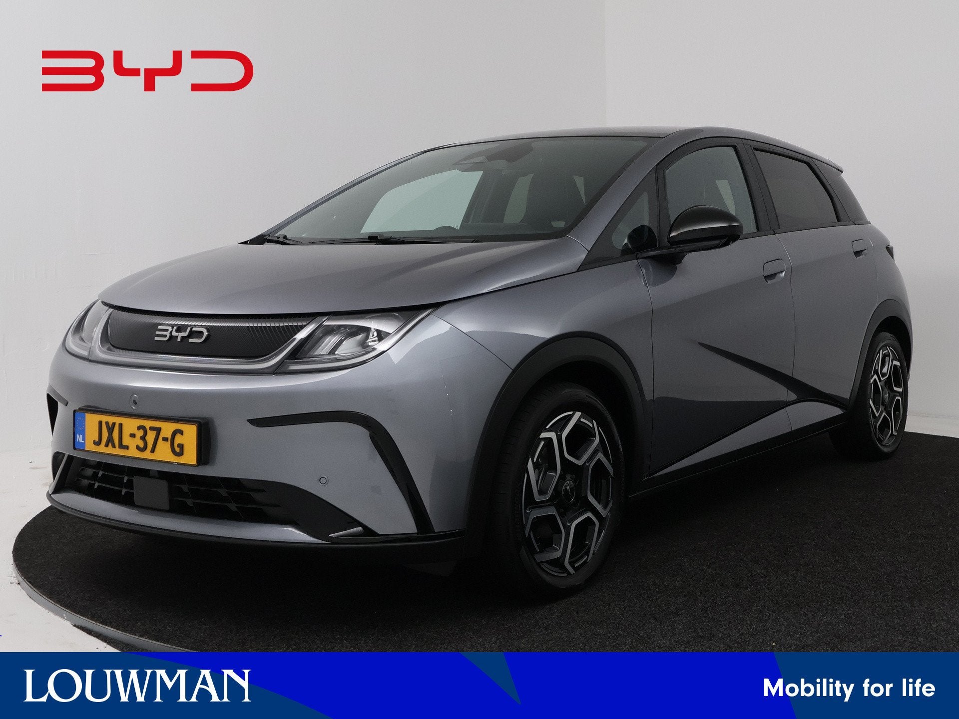 BYD Dolphin Design 60.4 kWh | Origineel NL! | NAP!, Auto's, Gebruikt, Zwart, 33 min, Origineel Nederlands