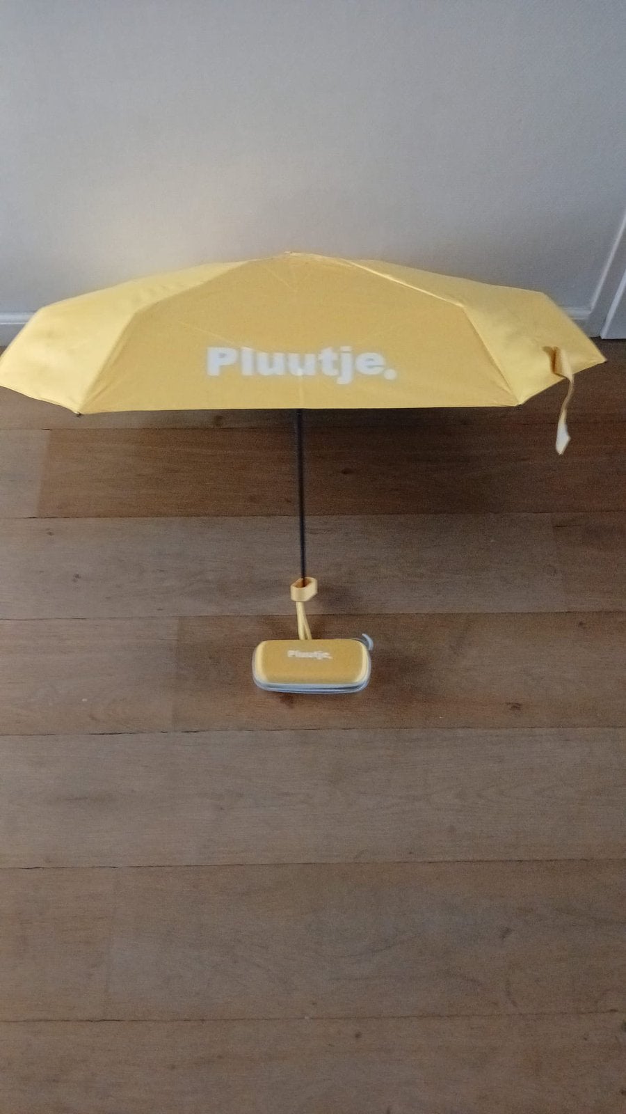 Mini paraplu in een doosje. Kleur geel, Sieraden, Tassen en Uiterlijk, Paraplu's, Ophalen of Verzenden, Nieuw, Geel