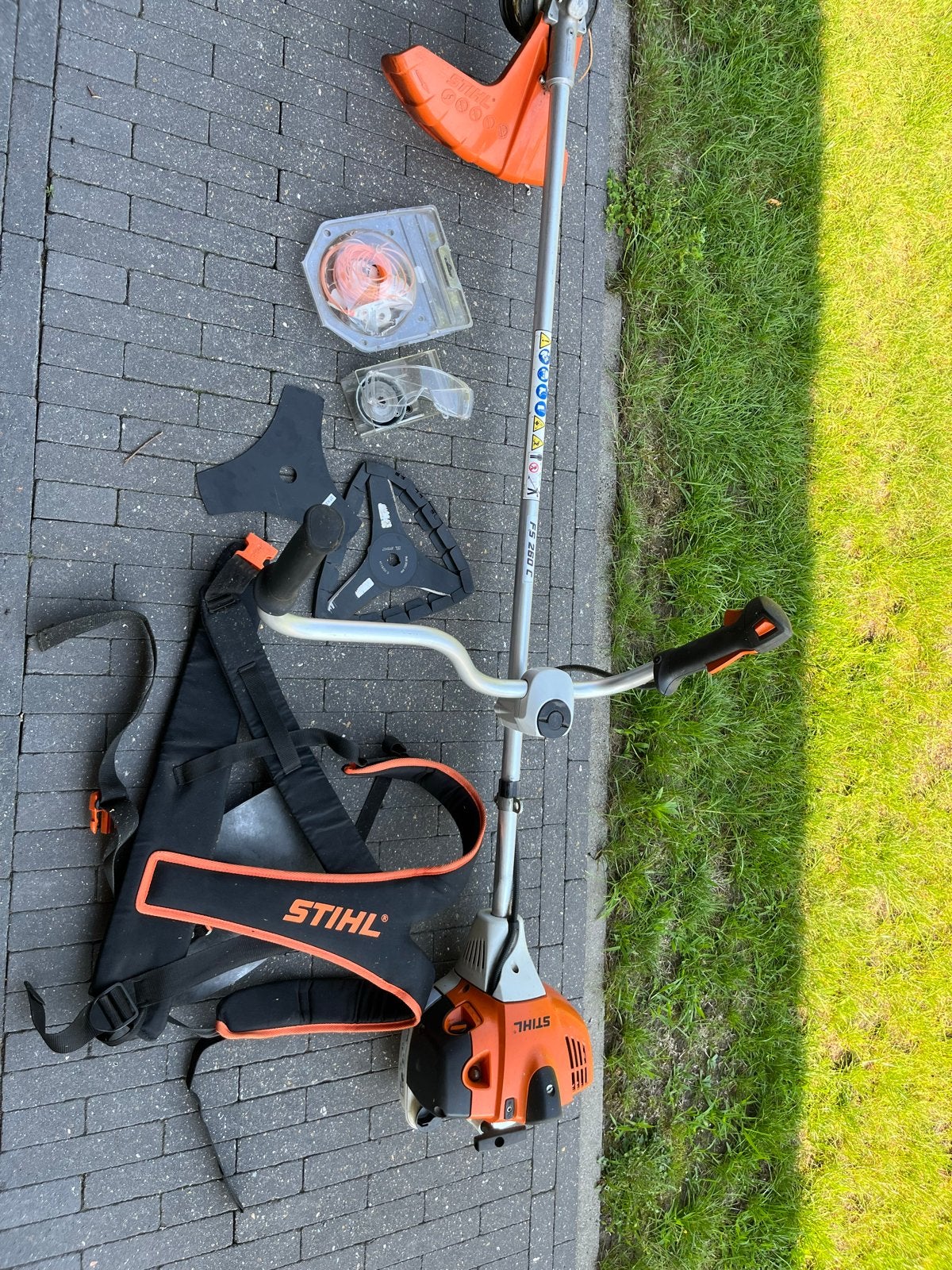 Stihl FS 260 C Bosmaaier met diverse accessoires, Ophalen, Gebruikt, 30 tot 50 cm, Benzine