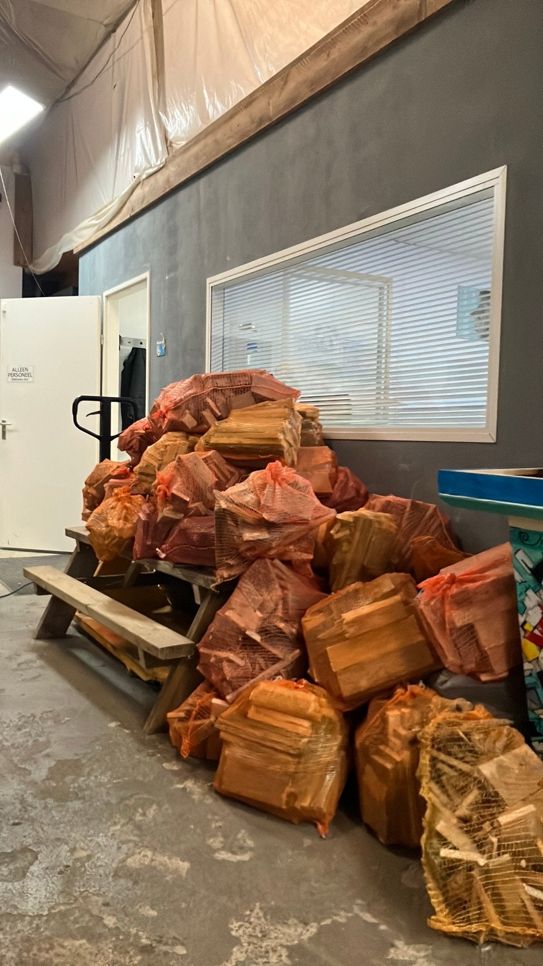 Zakken brand hout, Minder dan 3 m³, Ophalen