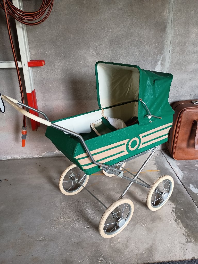 Orginele vintage poppenwagen uit de jaren '70, Ophalen