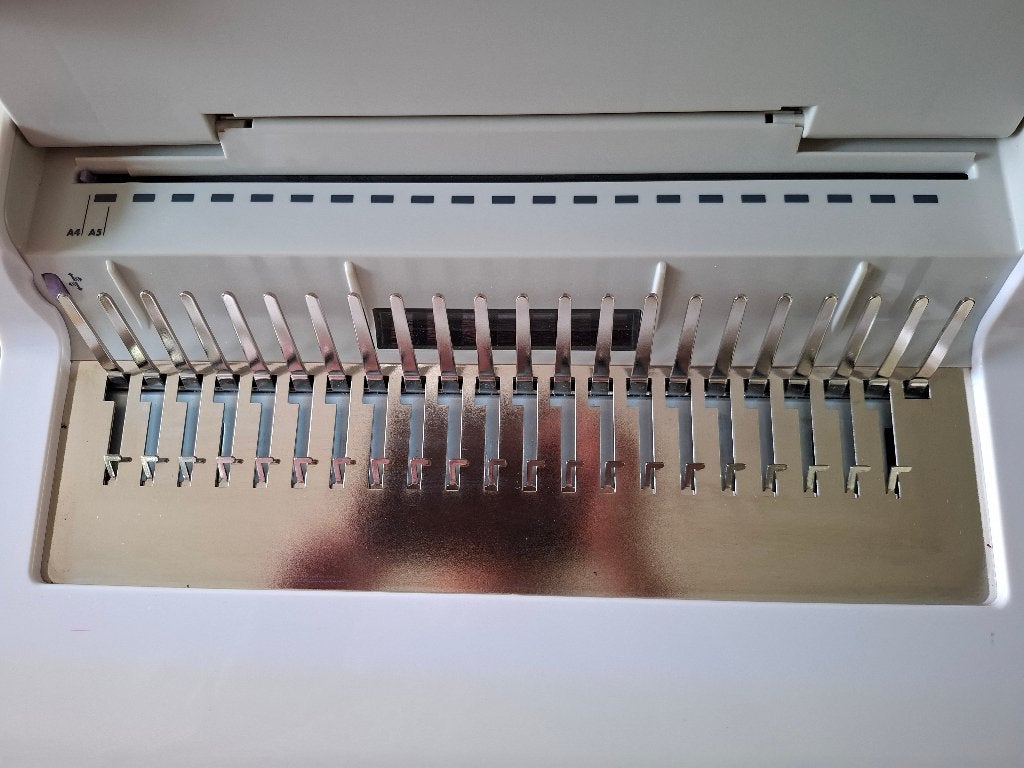 Perforeer en bindmachine merk Fellowes, type Pulsar 300, Diversen, Bureau-accessoires, Gebruikt, Ophalen