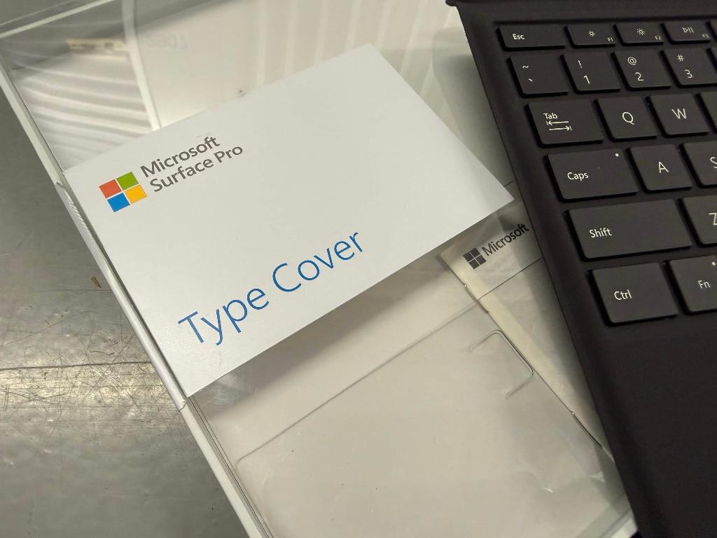 Microsoft Surface Pro Type Cover Originele verpakking Zwart, Zo goed als nieuw, Qwerty, Microsoft, Opvouwbaar