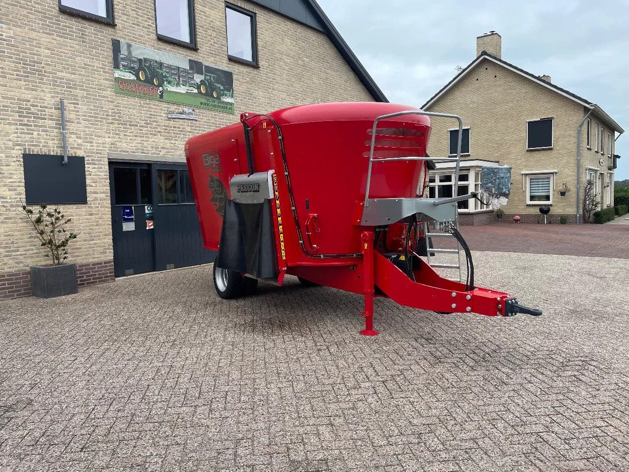 Peecon Biga 16 topliner (bj 2025), Zakelijke goederen, Overige, Voertechniek