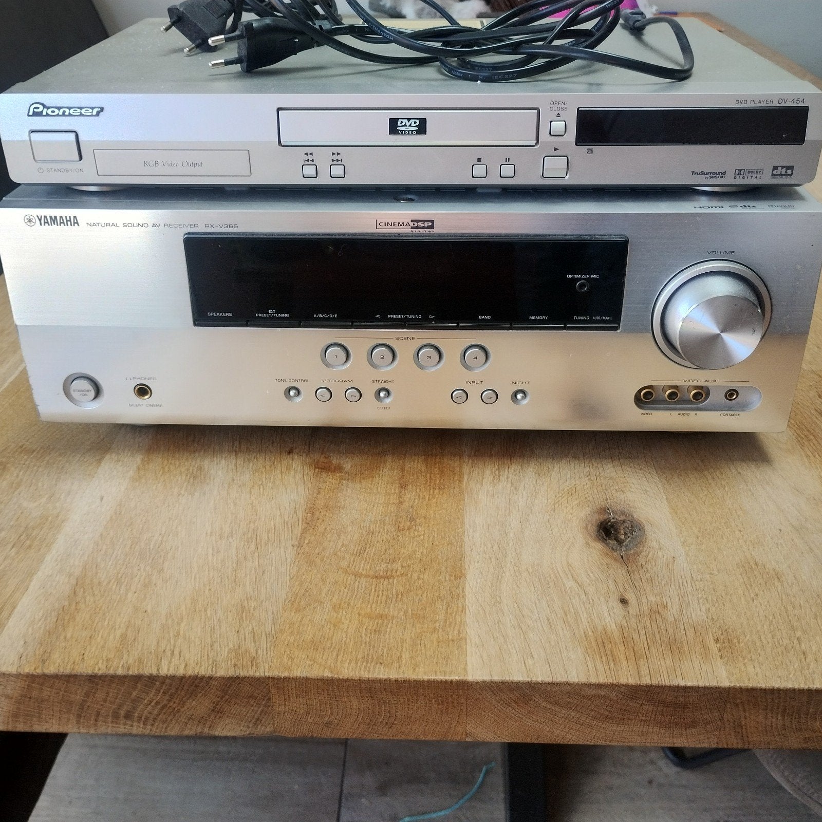 Yamaha RX-V365 AV Receiver met Pioneer DVD-speler, Audio, Tv en Foto, Gebruikt, Yamaha, Ophalen of Verzenden, 60 tot 120 watt