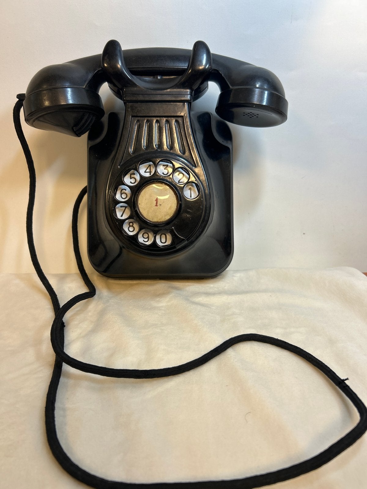 Vintage Zwarte Bakelieten Telefoon met Draaischijf, Ophalen of Verzenden