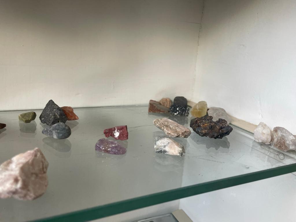 Diverse collectie mineralen en edelstenen, Verzamelen, Mineralen en Fossielen, Ophalen of Verzenden, Mineraal