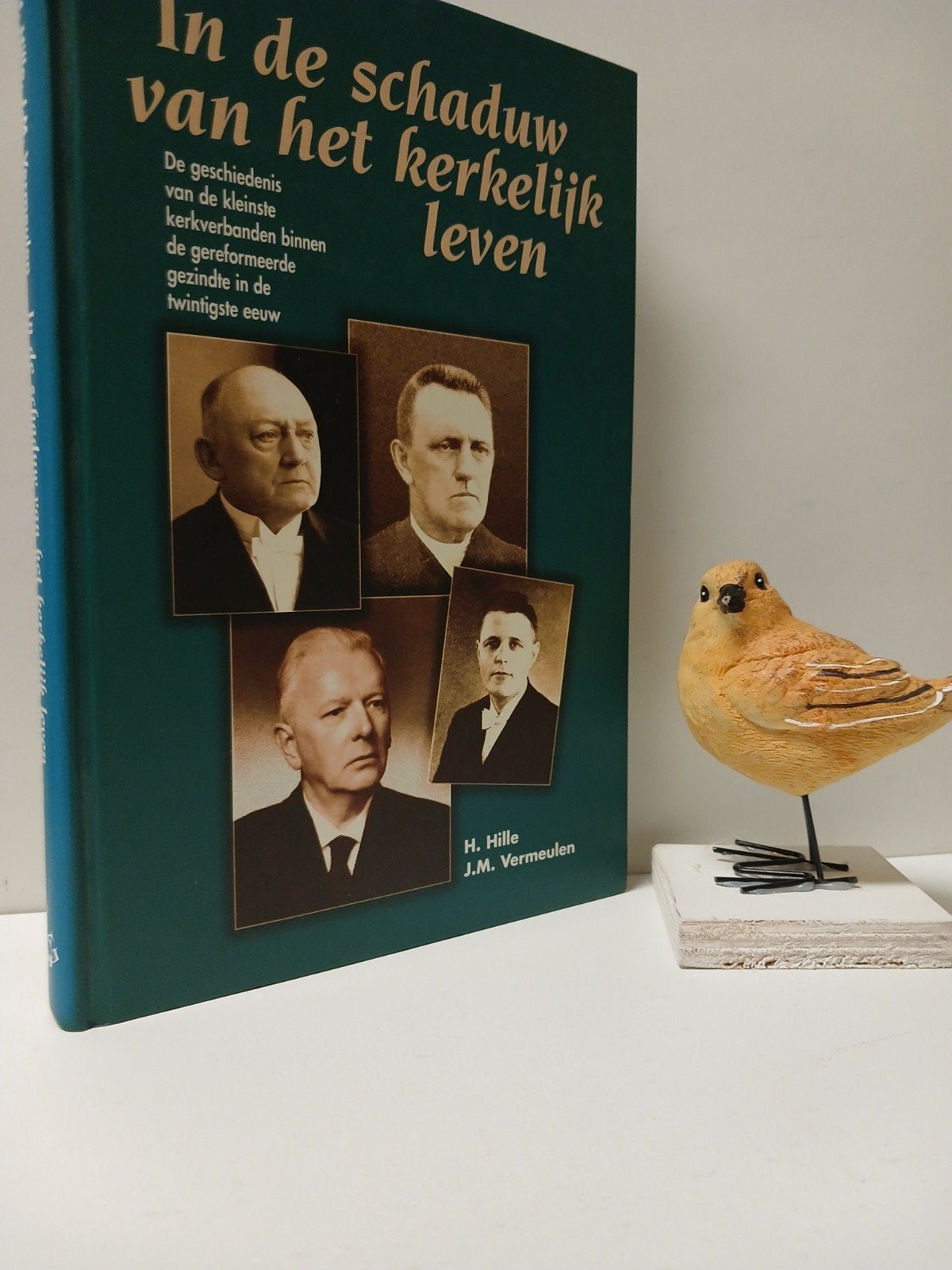 Hille, H. e.a; In de schaduw van het kerkelijk leven, Boeken, Ophalen of Verzenden, Gelezen, Christendom | Protestants