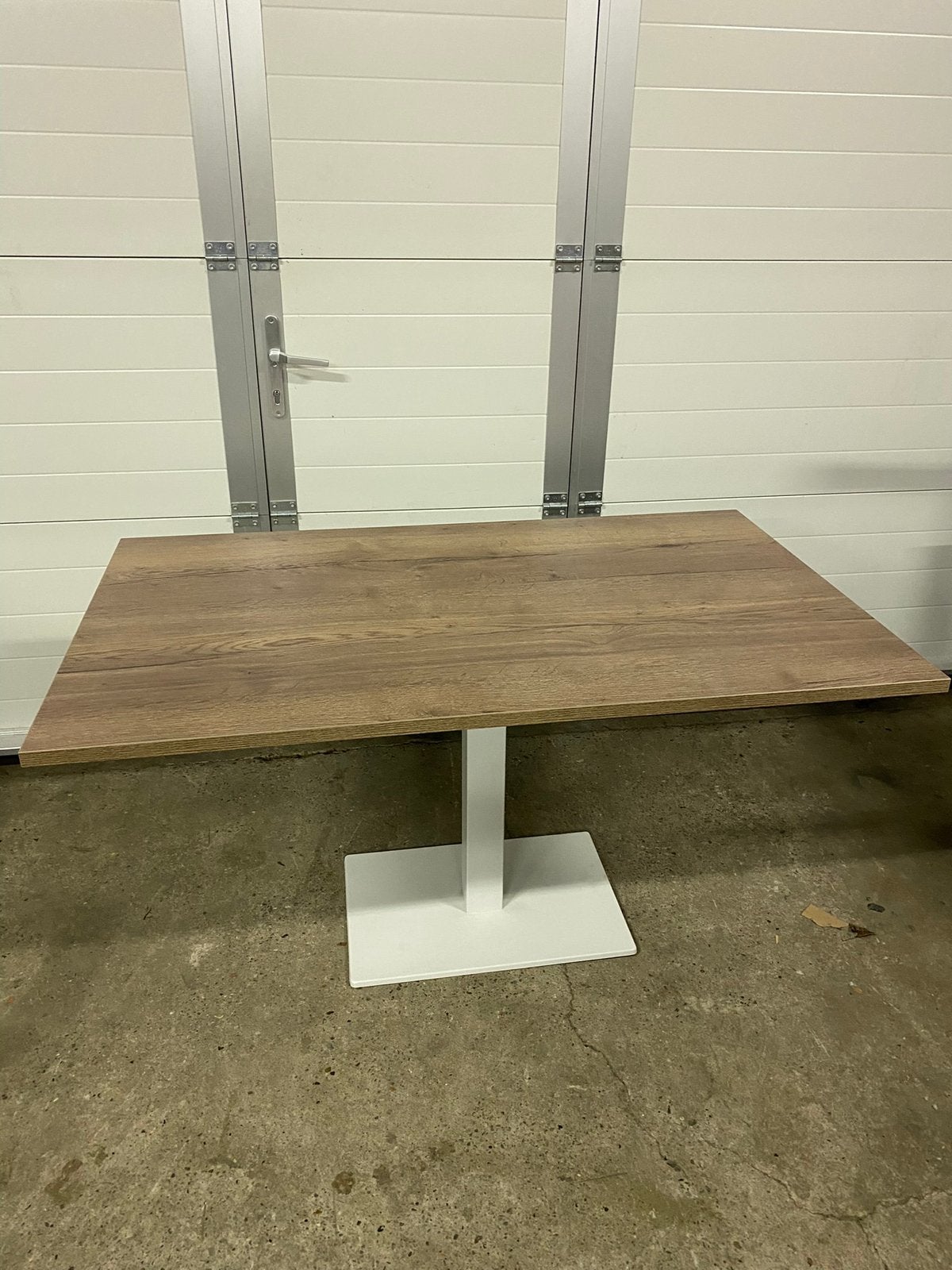 7 stuks horeca restaurant tafels 140x85 cm middenpoot wit, Ophalen
