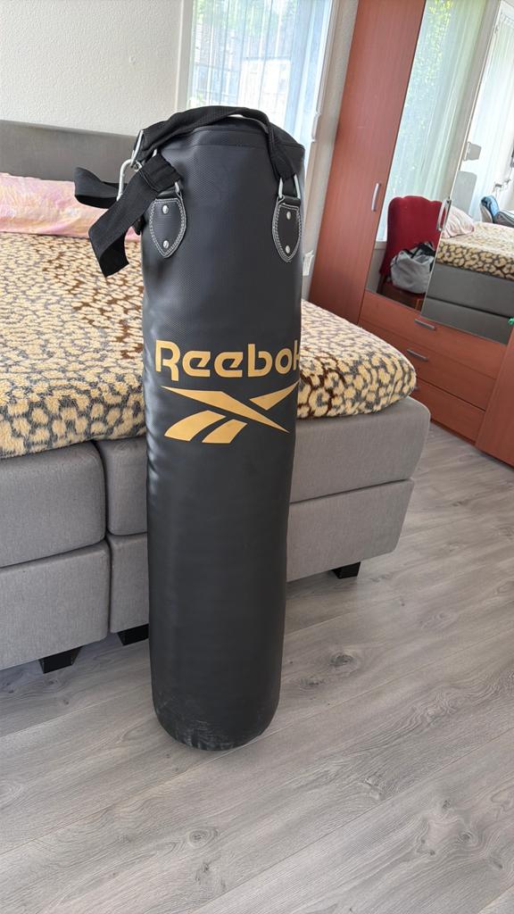 Reebok Kickbokszak te koop, Sport en Fitness, Ophalen of Verzenden, Zo goed als nieuw, Bokszak
