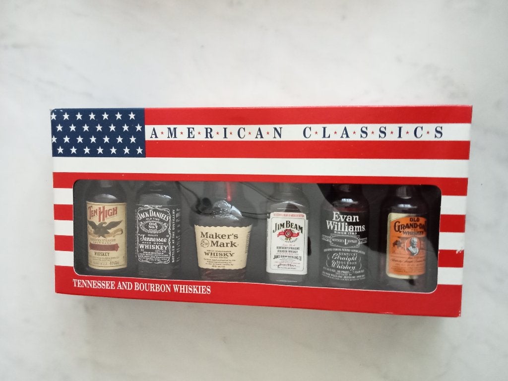 Wiskey en Wisky miniatuurflesjes, Ophalen